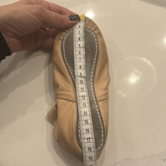 Capezio Pink ballet bag, slippers, skirt, 2 bodysuits and a top! - Picture 6 of 13